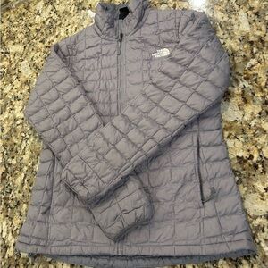The North Face Women's Gray Quilted Jacket size small